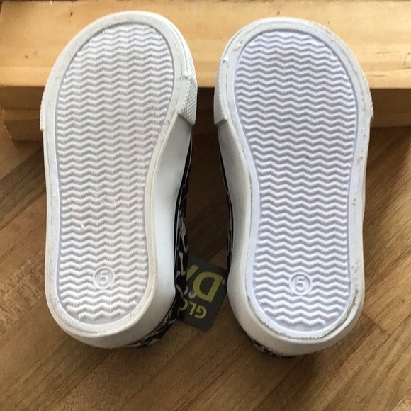 Tommy Bahama Glow In The Dark Skeletons Slip On Sneakers Toddler size 5 … - Picture 5 of 9